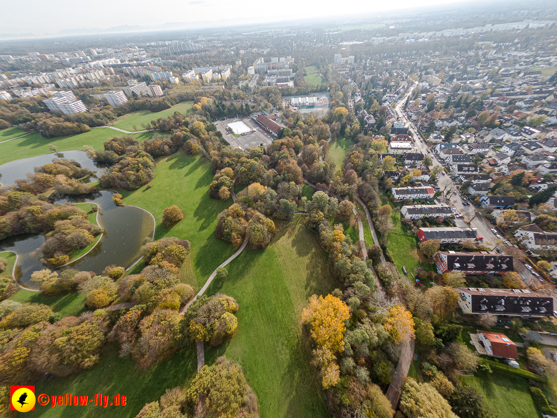 03.11.2022 -  Ostparksee mit Umgebung in Neuperlach